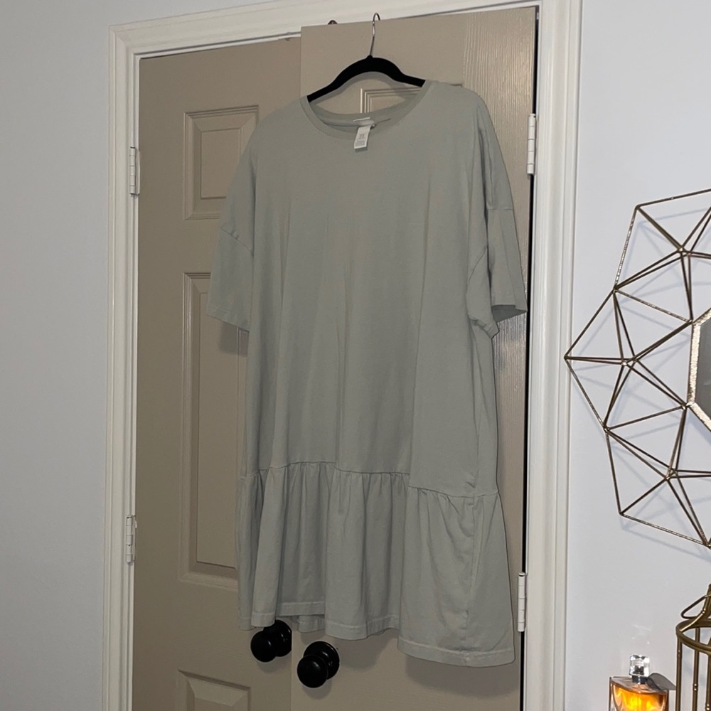H&M pastel green dress in size XL